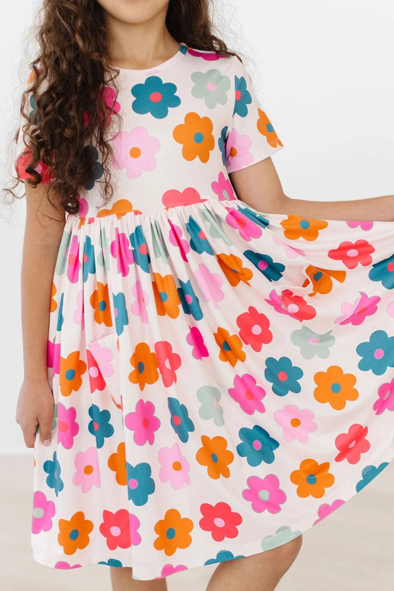 Retro Floral Shortsleeve Pocket Twirl Dress