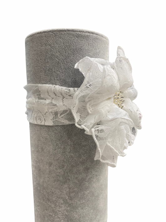 Lace Vintage Bow // White