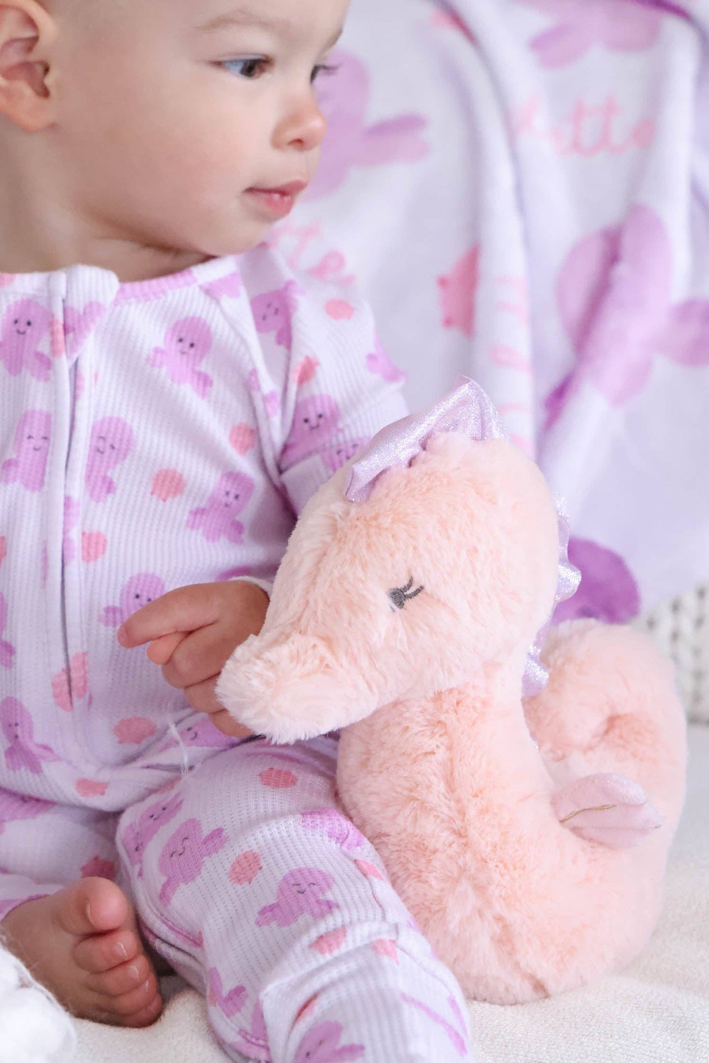 Large Cuddle Plush Friends | Shimmer Seahorse