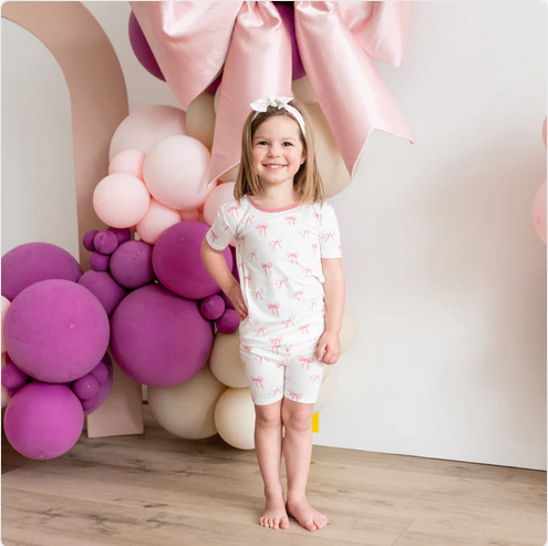 Short Sleeve Pajamas in Bow Print