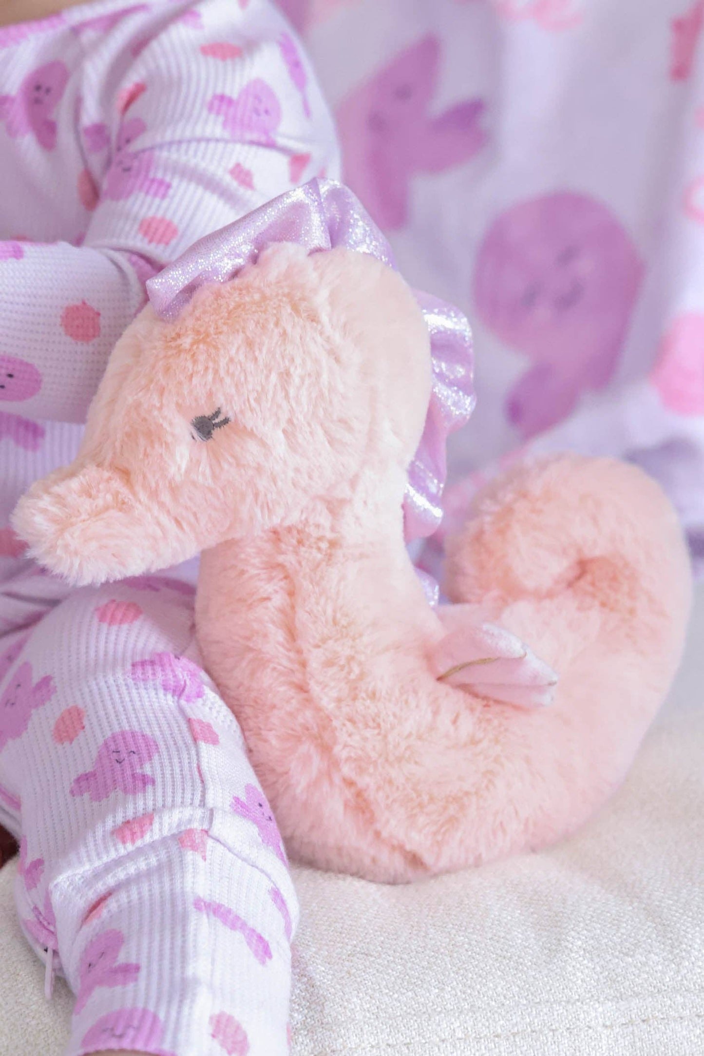 Large Cuddle Plush Friends | Shimmer Seahorse