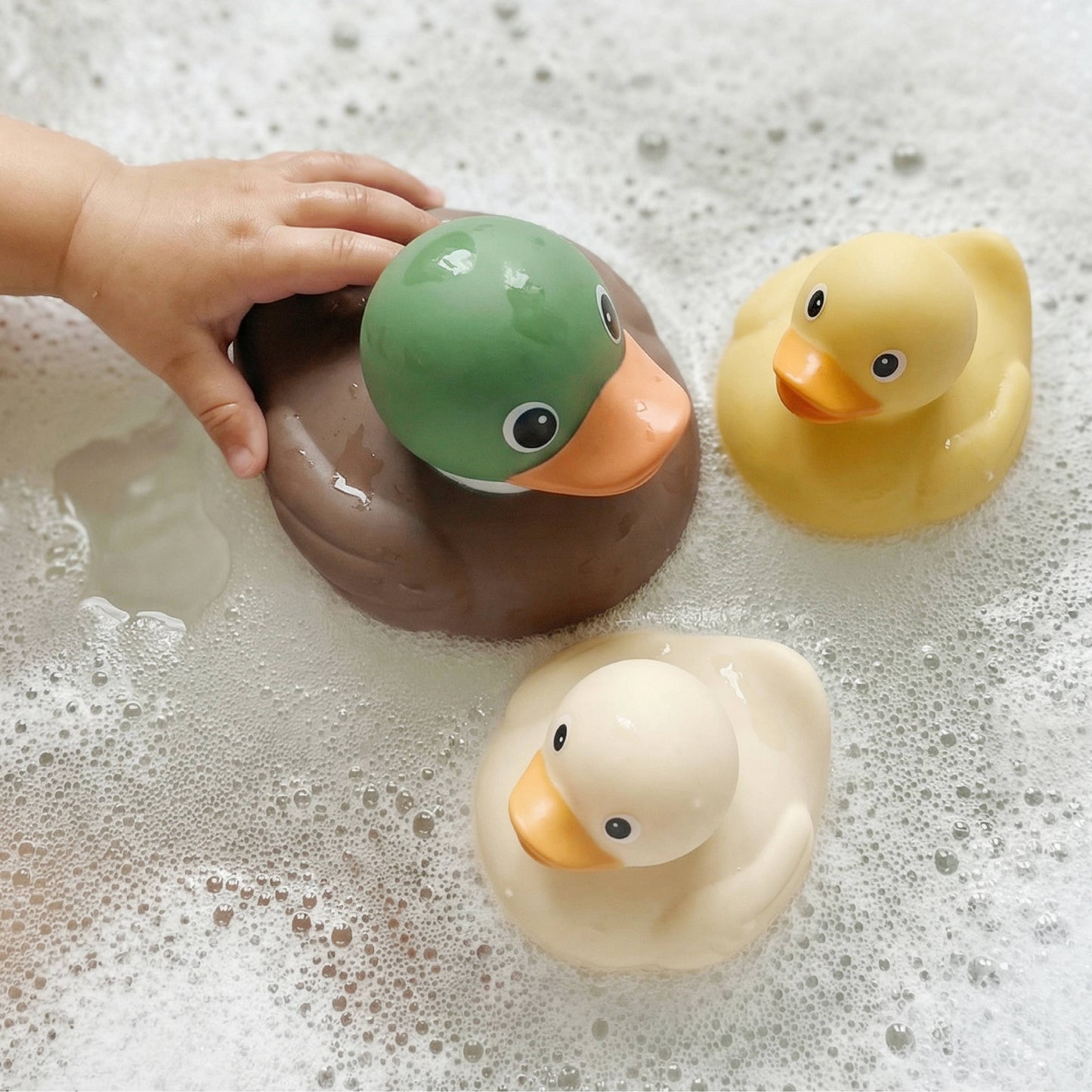 Itzy Ducky Family- Bath + Water Table Toys