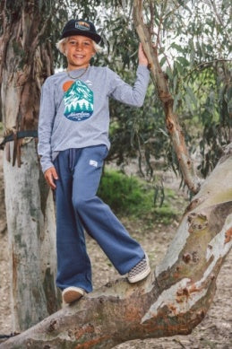 Adventure Long Sleeve Tee // Heathered Gray